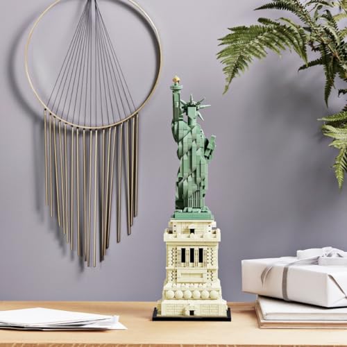 LEGO Architecture Statue of Liberty 21042 Model Building Set N5257