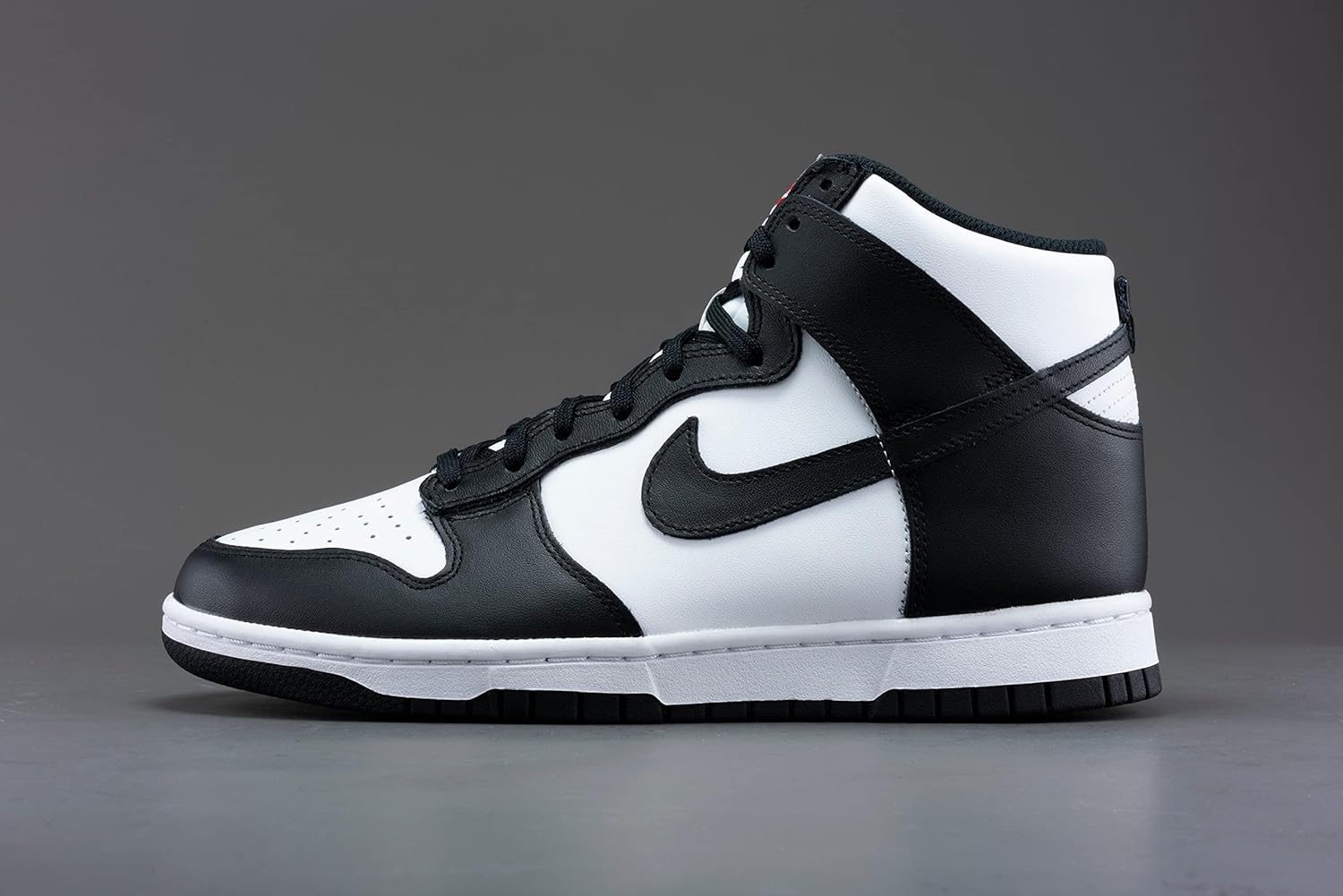 Nike WMNS Dunk High Shoes Black/White DD1869 103 U459493