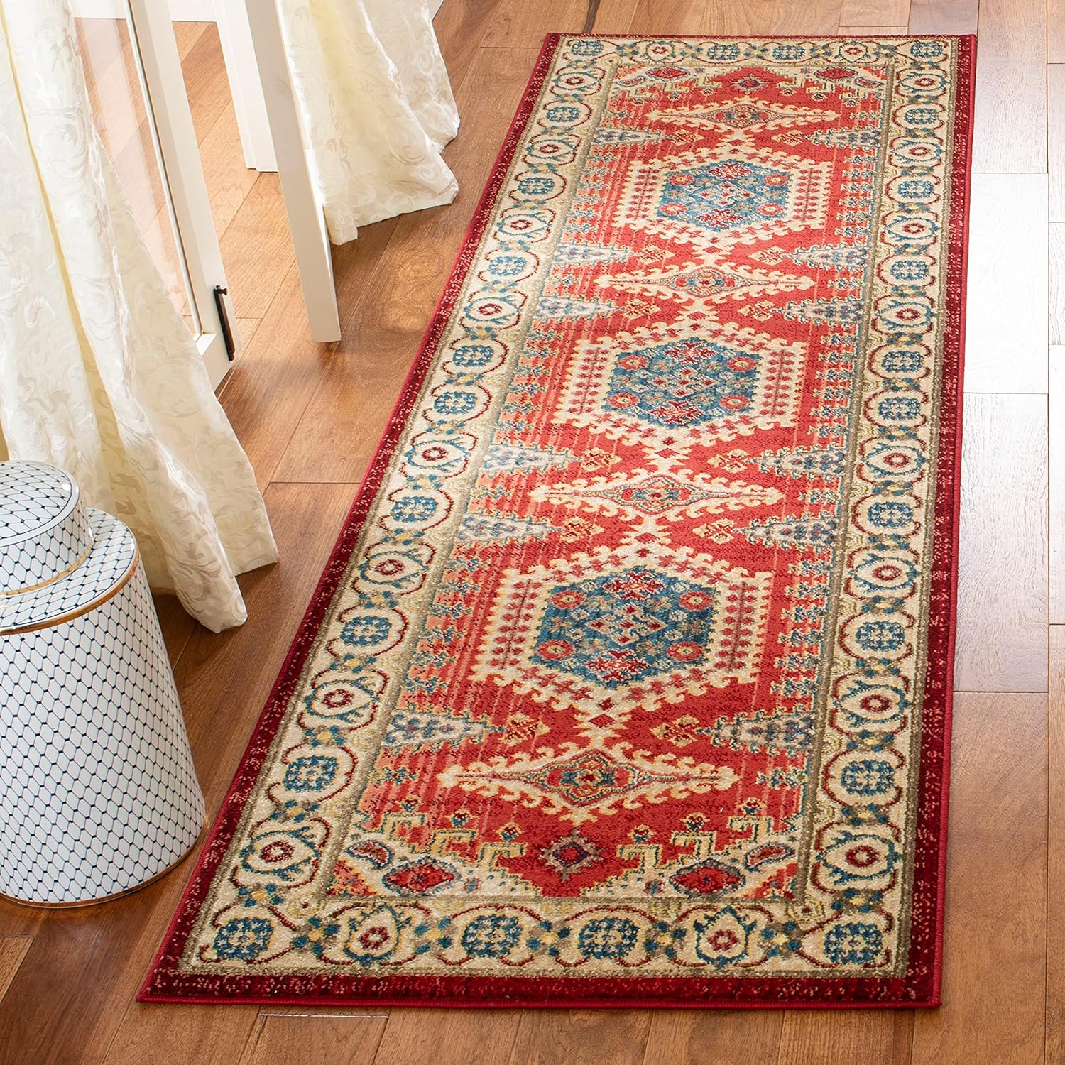 SAFAVIEH Kashan Collection Area Rug - 8' x 10', Red & Ivory C723