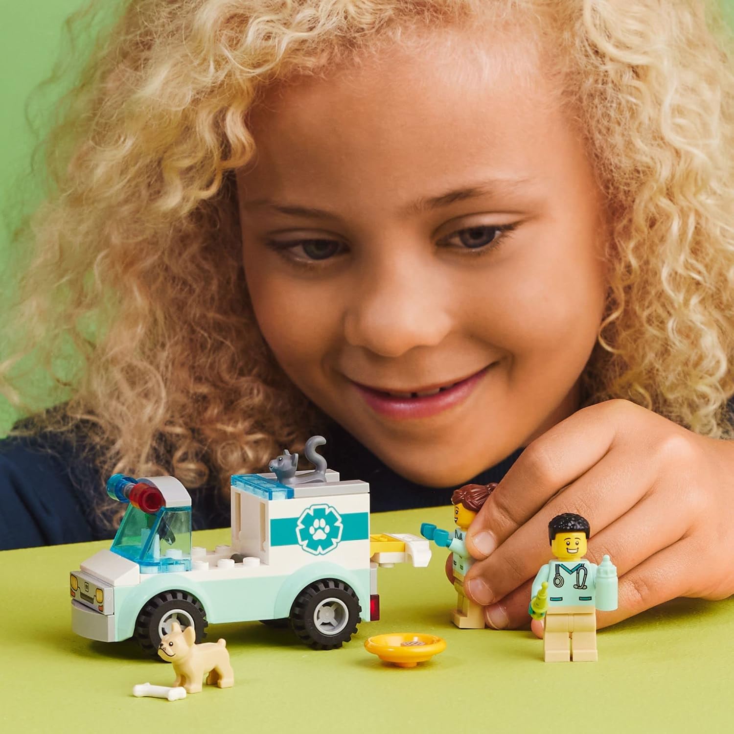 LEGO City Vet Van Rescue 60382 Toy Animal Ambulance Playset for Kids 4+ N253007