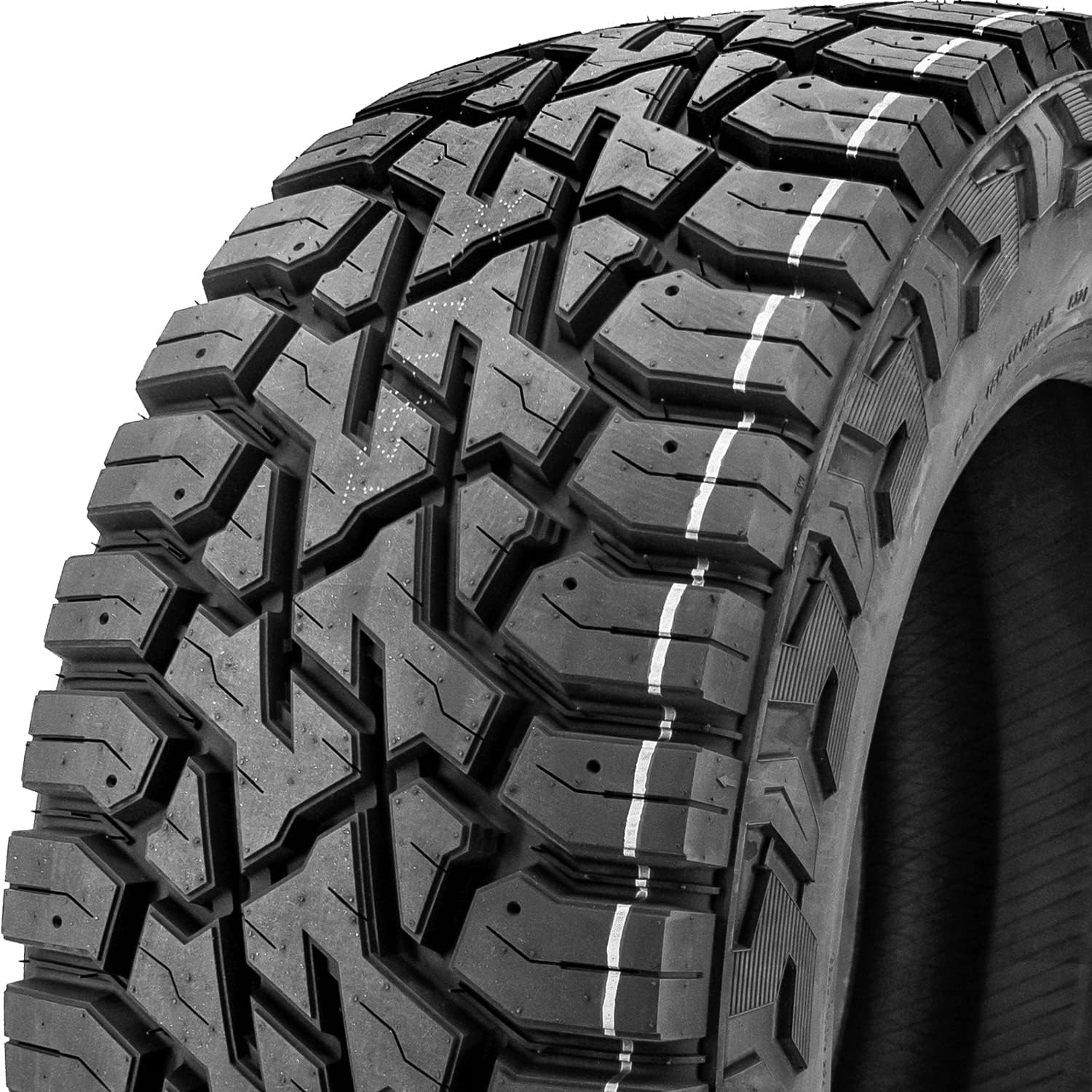 Venom Power Trail Hunter R/T All-Terrain Light Truck Radial Tire 33X12.50R17LT D62406